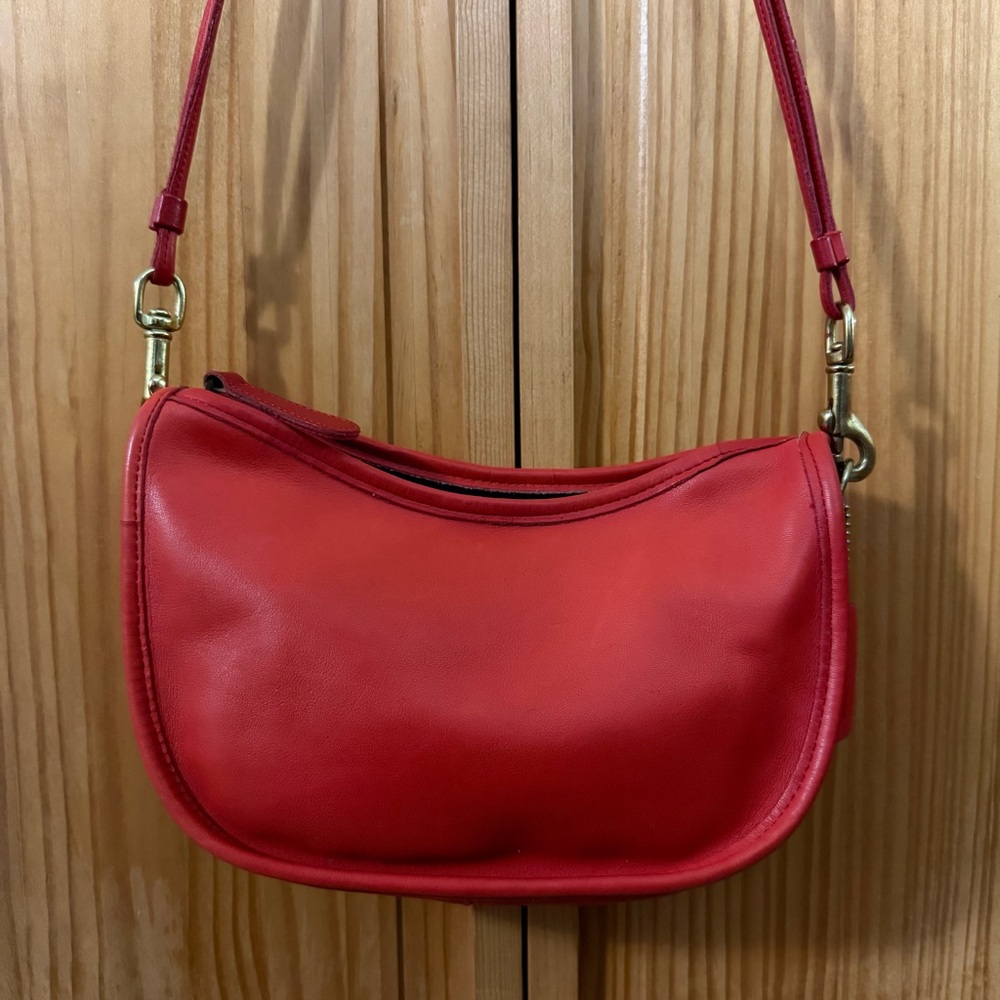 LAST CHANCE CLOSET CLOSING Vintage USA Coach Swinger Coral Red Orange Leather